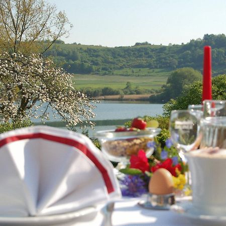 Hotel-Ferienwohnungen Cafe Maarblick Schalkenmehren Exteriér fotografie
