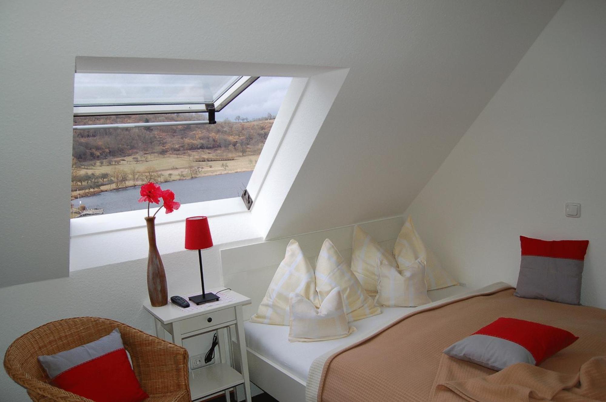 Hotel-Ferienwohnungen Cafe Maarblick Schalkenmehren Exteriér fotografie