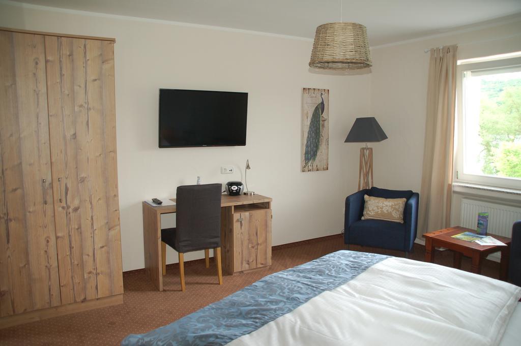 Hotel-Ferienwohnungen Cafe Maarblick Schalkenmehren Exteriér fotografie