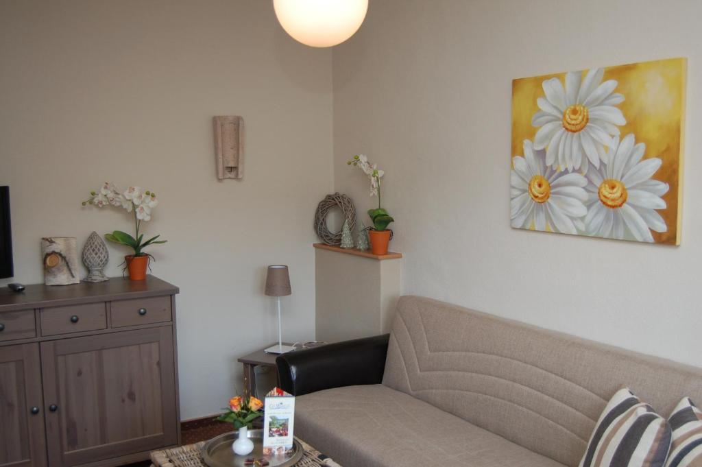 Hotel-Ferienwohnungen Cafe Maarblick Schalkenmehren Pokoj fotografie