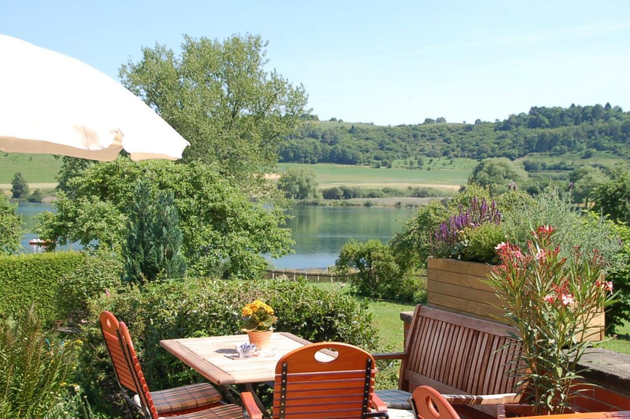 Hotel-Ferienwohnungen Cafe Maarblick Schalkenmehren Exteriér fotografie